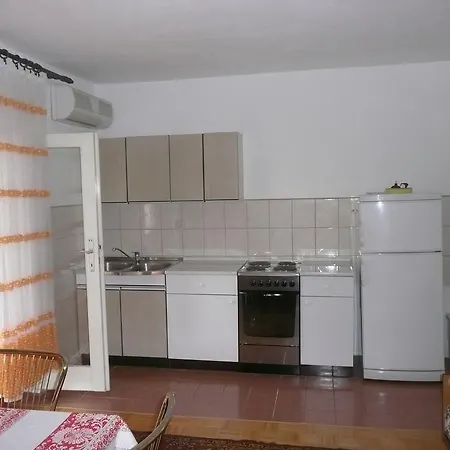 Apartment In Barbat/insel Rab 16475 *